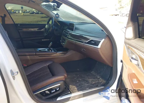 2016 BMW 750I xDrive z USA, uszkodzony, nr VIN WBA7F2C53GG420821